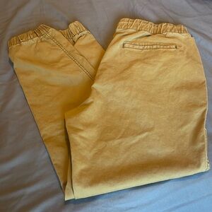 Old Navy Modern Jogger. Men’s size M. 98% cotton 2% spandex. Good condition.